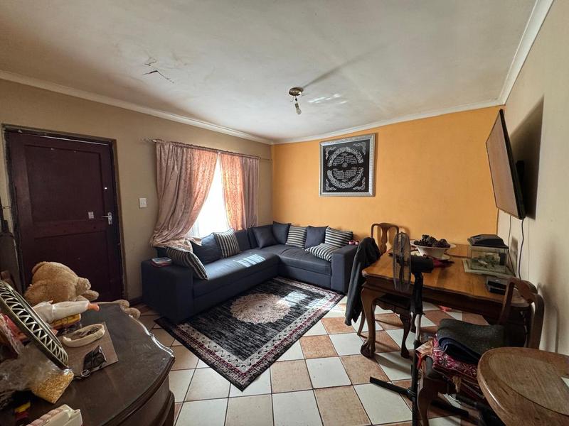 7 Bedroom Property for Sale in Grassy Park Western Cape